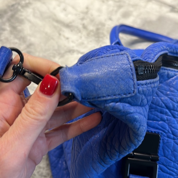 VINCE CAMUTO // Sloan crossbody zip top large handle tote bag “Ultraviolet” blue - Picture 7 of 12